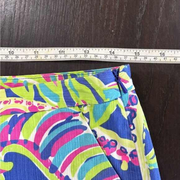 Lilly Pulitzer Size 0 Multicolored Floral Print Design Scalloped Hem Shorts - Picture 7 of 12